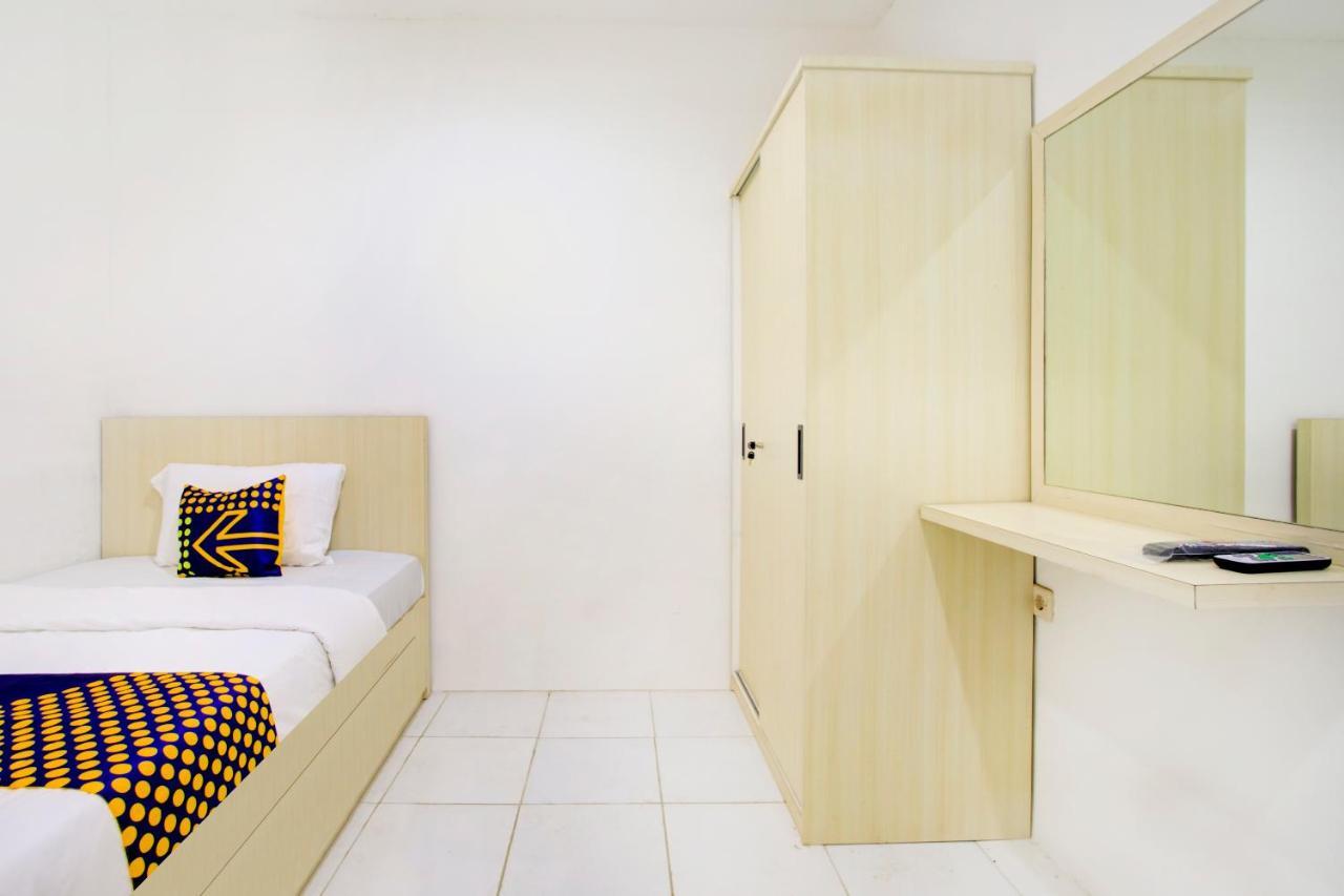 Vaccinated Staff - Spot On 3928 Terrace House Syariah Hotel Pondoktjing Dua Exterior foto